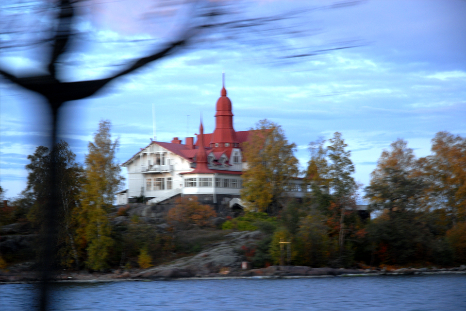 b555746d8a1b9e7672c285feb529f3e1d2a48db6